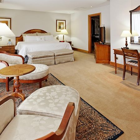 Hotel Crowne Plaza Santiago de Chile Exterior foto
