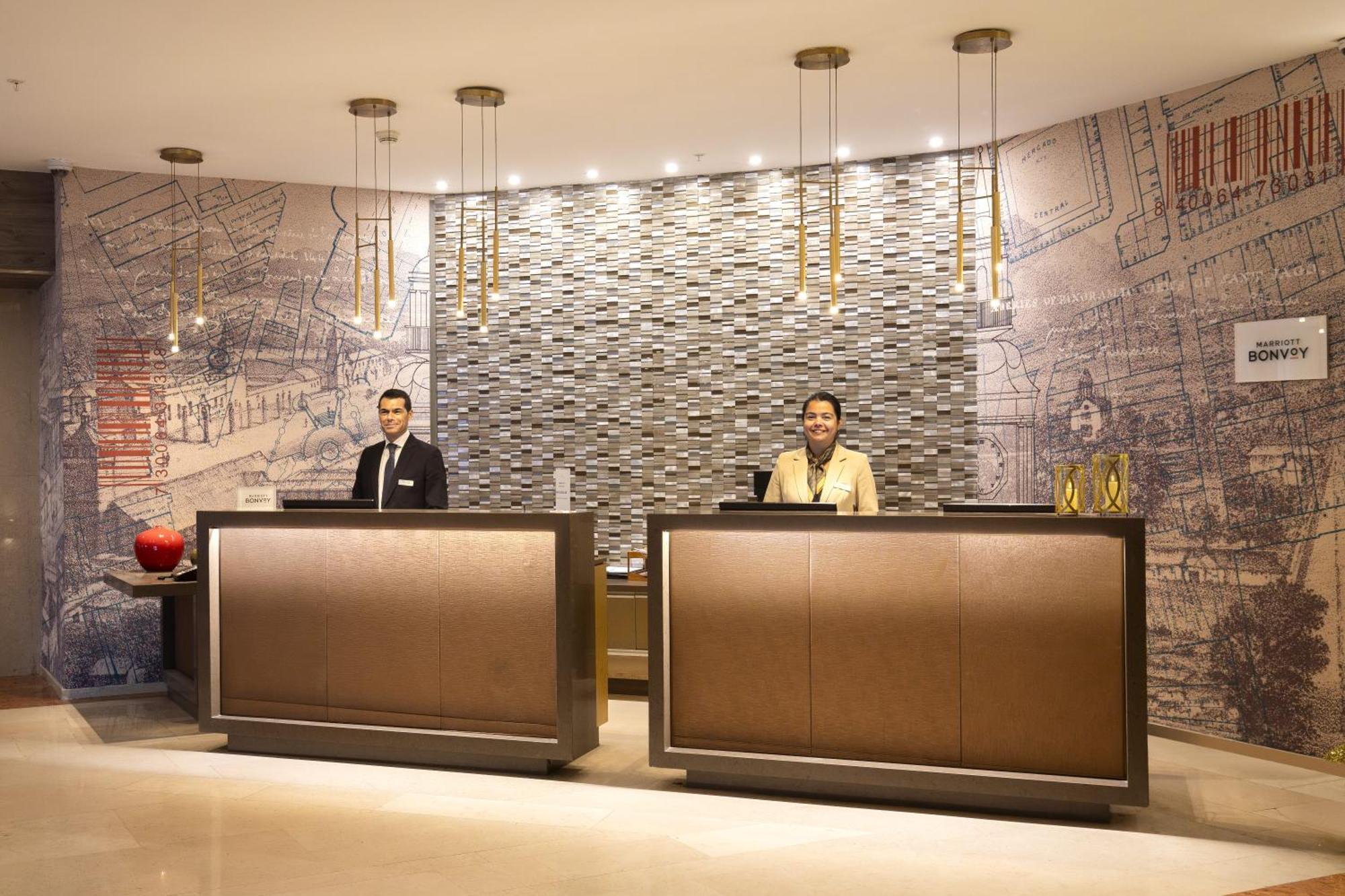 Hotel Crowne Plaza Santiago de Chile Exterior foto